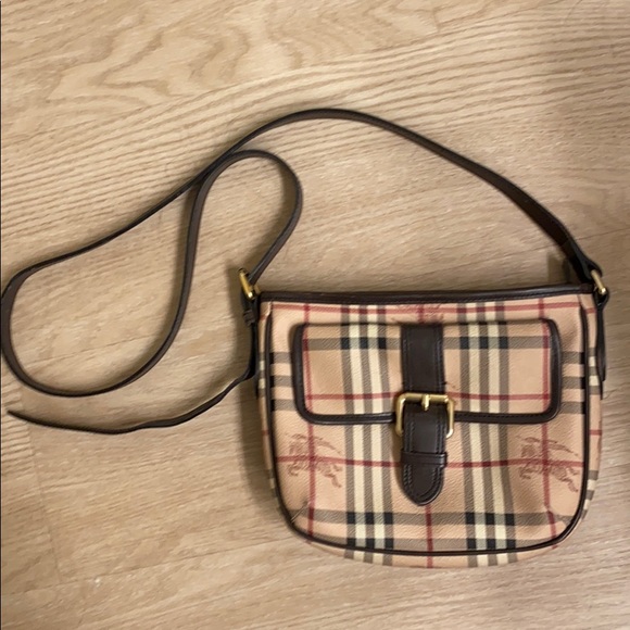 Burberry Handbags - Burberry crossbody bag in good condition